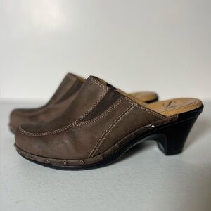 Söfft Women Studded Slip-On Mule Clog 6.5M Brown